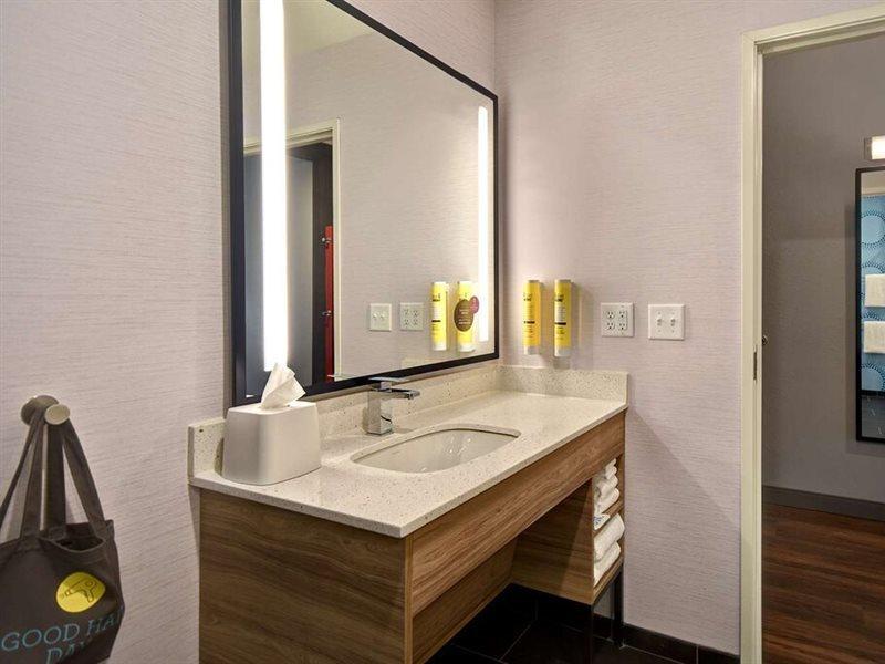 Tru By Hilton Auburn, In Hotel Екстериор снимка