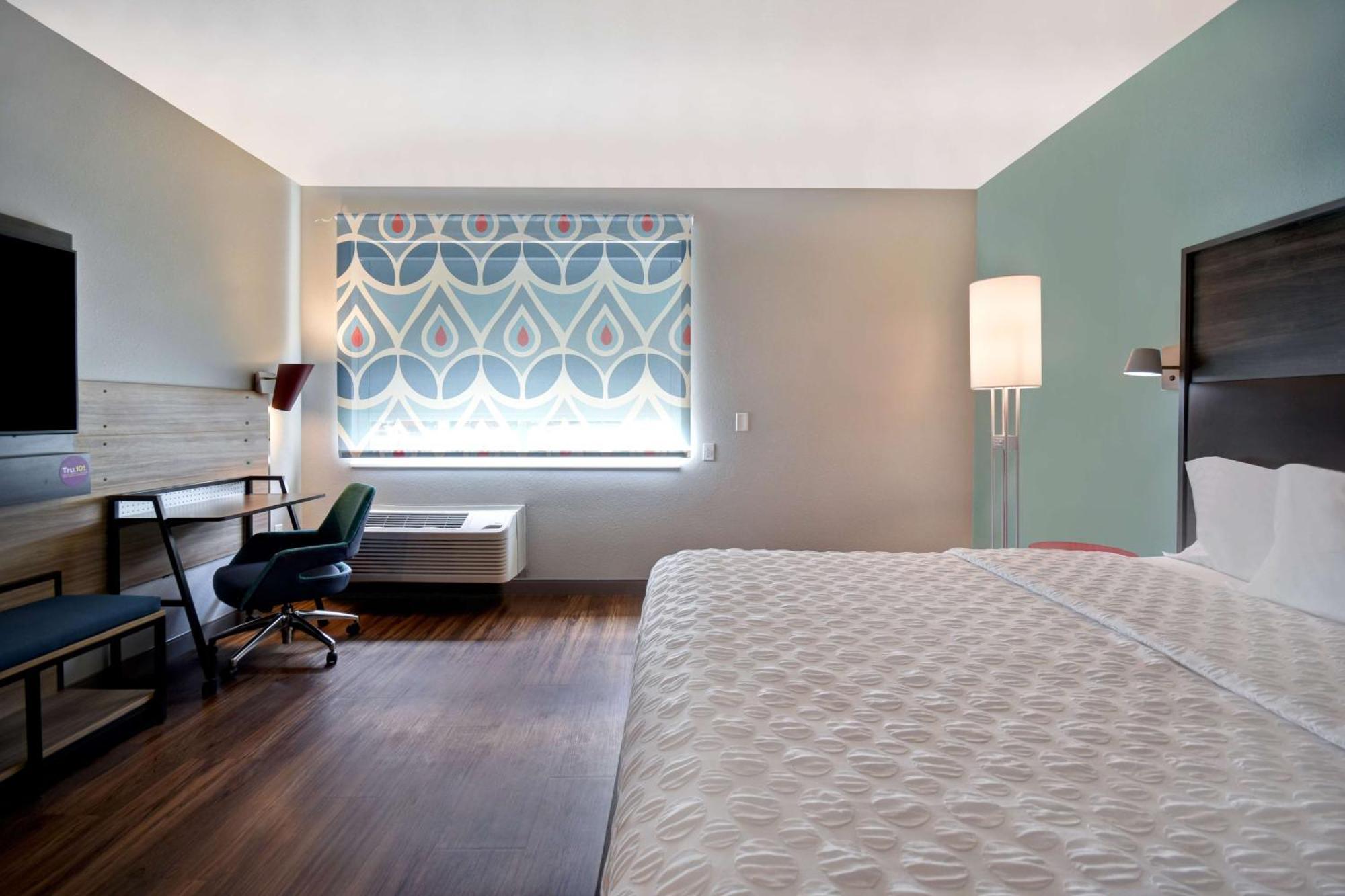 Tru By Hilton Auburn, In Hotel Екстериор снимка